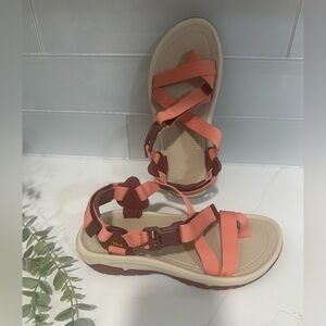 Teva Women's Hurricane Terra Dactyl Hiking Sandals Size 9 rubber outsoles Comfy
